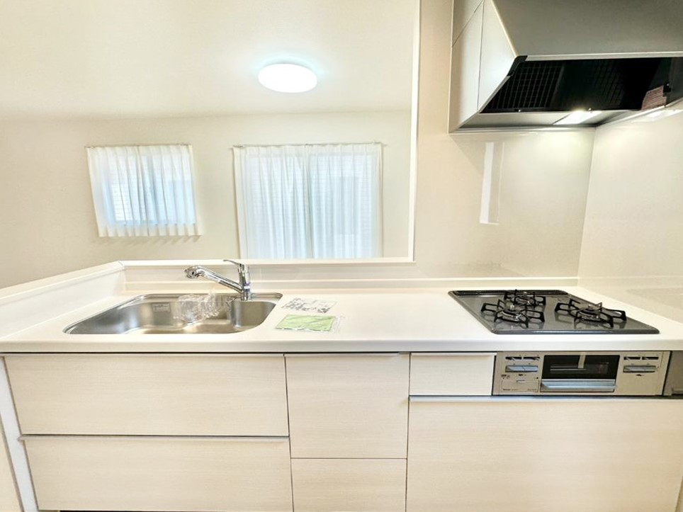 �L�b�`�� �������������I�ɁA�y�����I�V�X�e���L�b�`��  