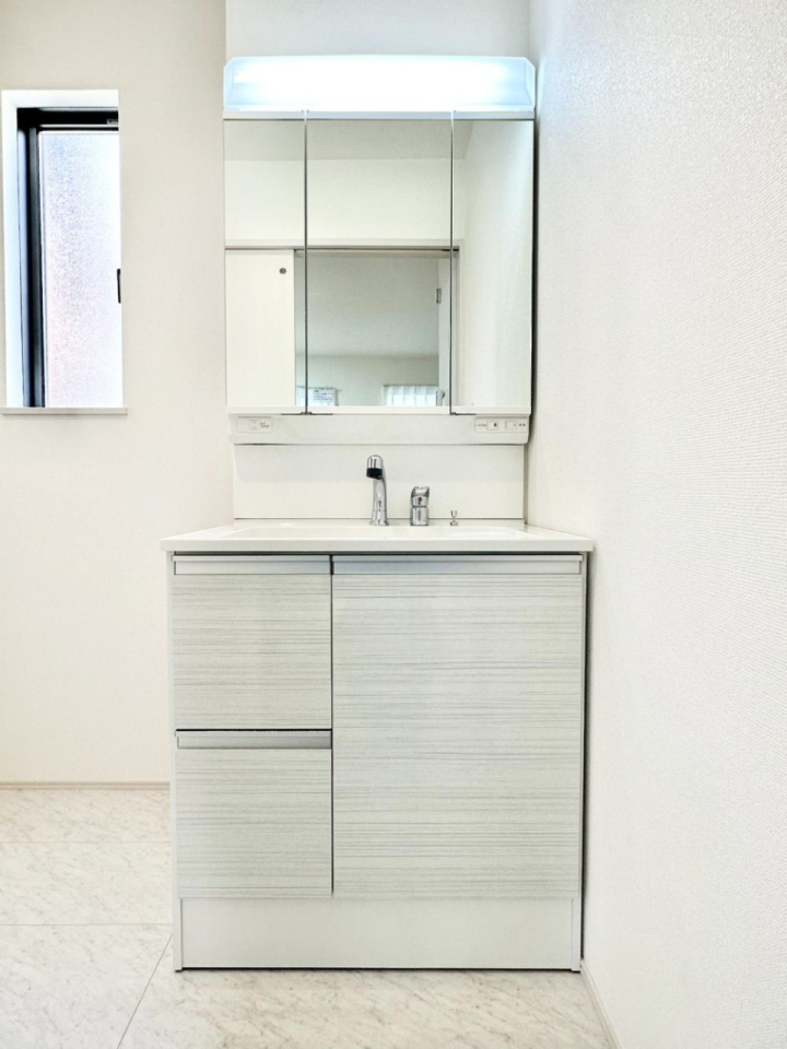 ���ʑ�E���ʏ� ���[�͂Ƌ@�\���ɗD�ꂽ���ʉ��ϑ�