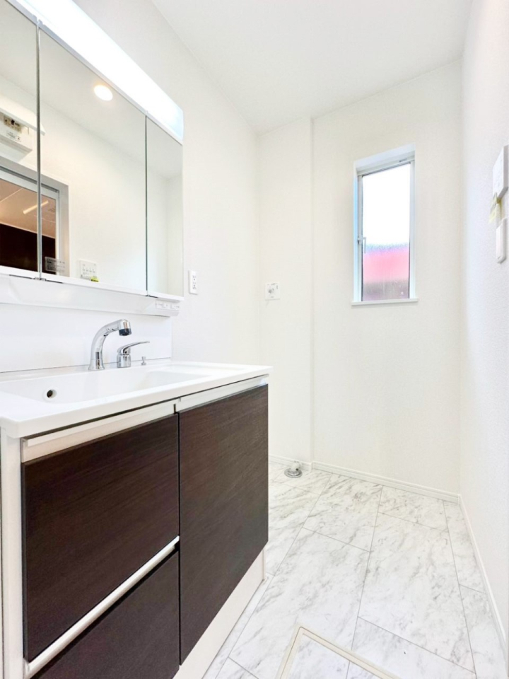 ̑ 邢ʏ͖̐gxxyłႢłB    