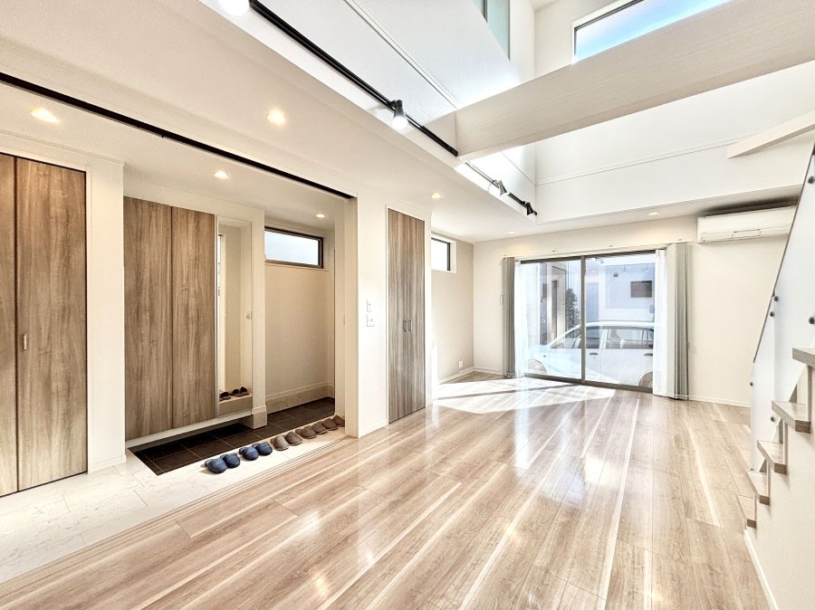 ̑ 傫ȑ炽Ղ̗zƕ郊rO  