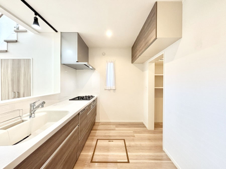 Lb` Ƃ肠Lb`ł͂ƑƊył܂B