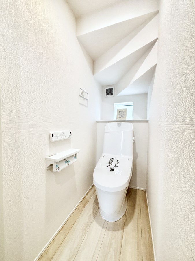 �g�C�� �E�H�V�����b�g�t���g�C����1�K��2�K���ꂼ��ɔz�u����Ă��ĂƂĂ��֗��ł��B 