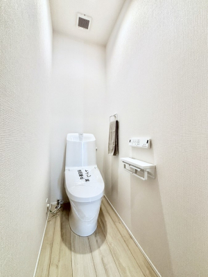 �g�C�� �E�H�V�����b�g�t���g�C����1�K��2�K���ꂼ��ɔz�u����Ă��ĂƂĂ��֗��ł��B 