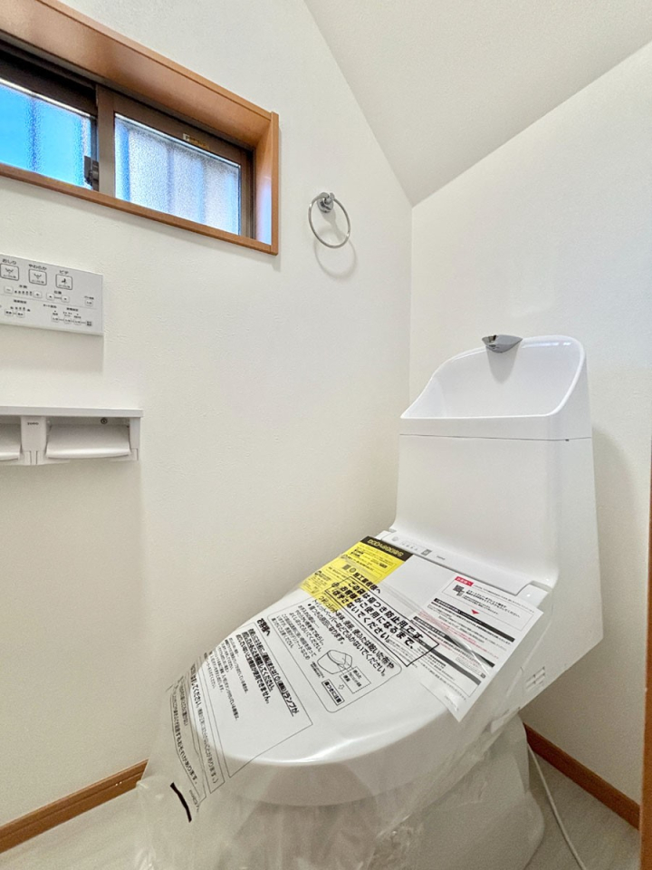 �g�C�� �g�C����1�K��2�K���ꂼ��ɔz�u����Ă��ĂƂĂ��֗��ł��B 