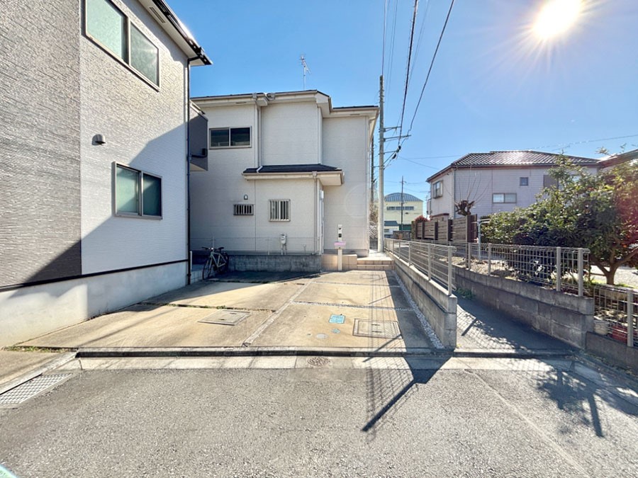  �����Ɍ������Ȃ����ԃX�y�[�X�B