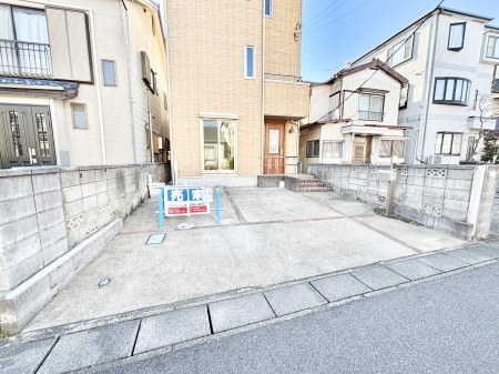  �����Ɍ������Ȃ����ԃX�y�[�X�B