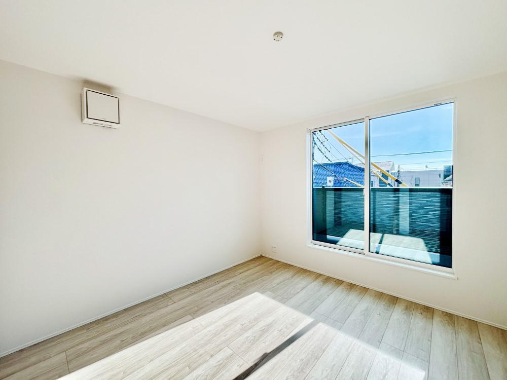 �Q�� ���邢�o���R�j�[�T�C�h�ɗm����ݒu�B�ڊo�߂̗ǂ��Q���ɁB �@