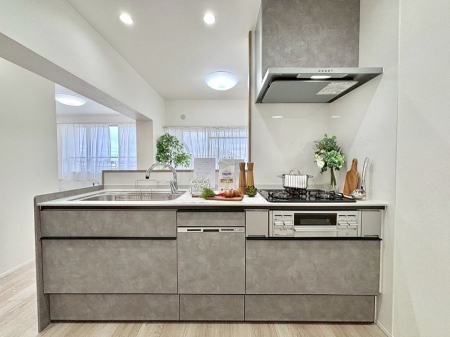 �L�b�`�� ���������Ȃ���ł����Ƒ��Ƃ̉�b���y���߂�ΖʃL�b�`��