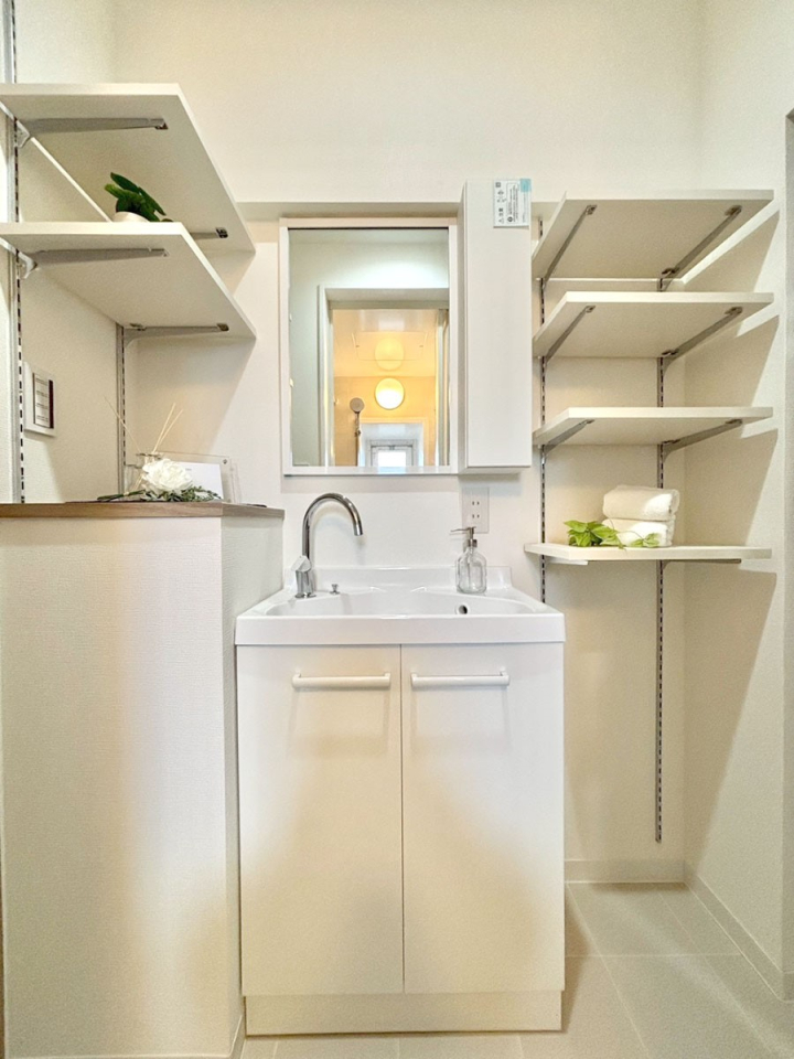 ���ʑ�E���ʏ� ������������ʉ��ώ��Œ��̐g�x�x�����K  