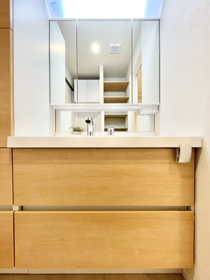 ʑEʏ [͂Ƌ@\ɗDꂽʉϑ  