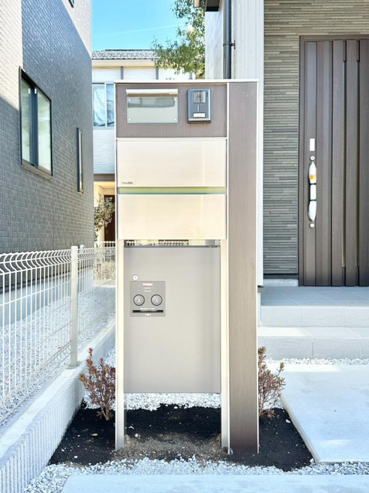 ���̑� �\�D�E�C���^�[�z���E�|�X�g�E��z�a�n�w���ЂƂɏW��B�G���g�����X�ɂȂ��ރV���v���f�U�C���B