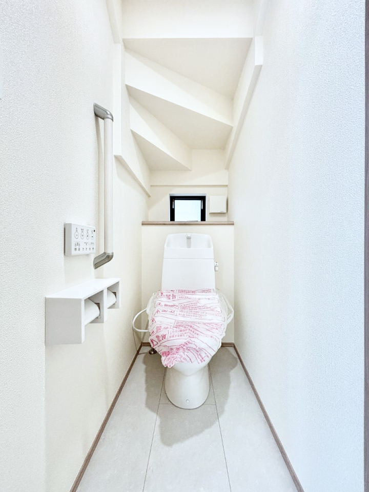 �g�C�� �E�H�V�����b�g�t���g�C����1�K��2�K���ꂼ��ɔz�u����Ă��ĂƂĂ��֗��ł��B 