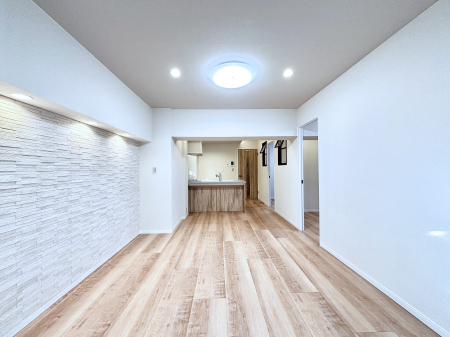 rO Ƒ̓₩Șbŕ܂閾邢rO  