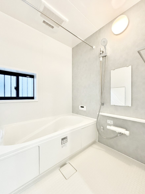 ���� ����̔�������Ă���閾�邢�������̂���o�X���[��