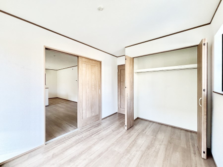 ���̑����� ���r���O�אڂ̗m���͌��Ƃ��Ă����p�ł��܂�