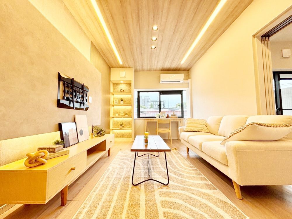 rO Ƒ̓₩Șbŕ܂閾邢rO