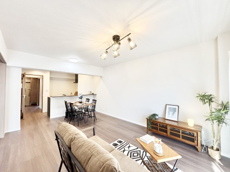 ���̑����� �Ƒ������R�ƏW�܂�e���̃X�y�[�X�ɂȂ肻��