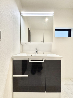 ʑEʏ [͂Ƌ@\ɗDꂽʉϑ 