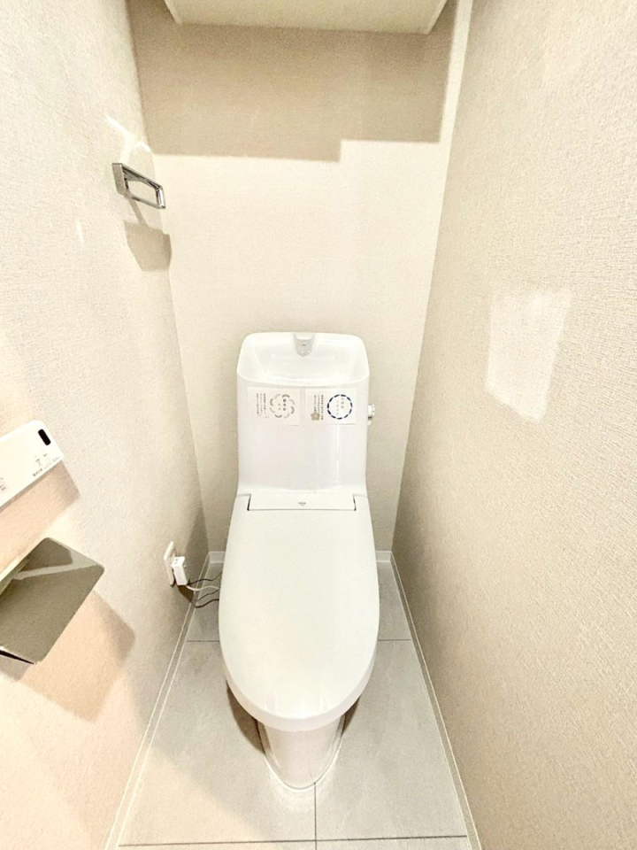 �g�C�� �g�C���͈��S�̂Q�ӏ��I���̃o�^�o�^������S�ł��B 