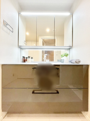 ʑEʏ X^COɕ֗ȎOʋA~[LrlbgōׂXbL