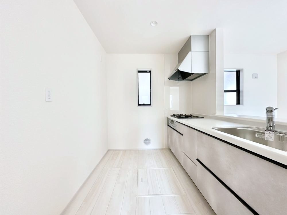 �L�b�`�� ��Ƃ肠��L�b�`���ł͂��Ƒ��Ɗy�������������ł��܂��B