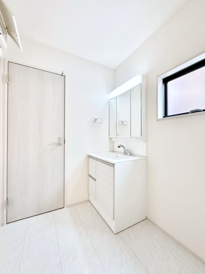 ���ʑ�E���ʏ� ���邢���ʏ��͖����̐g�x�x���y�����ł����Ⴂ�����ł��B