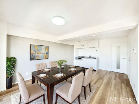 rO ͋Ĉkcj͉Ƒ݂Ȃ̉KԁƋCGł  