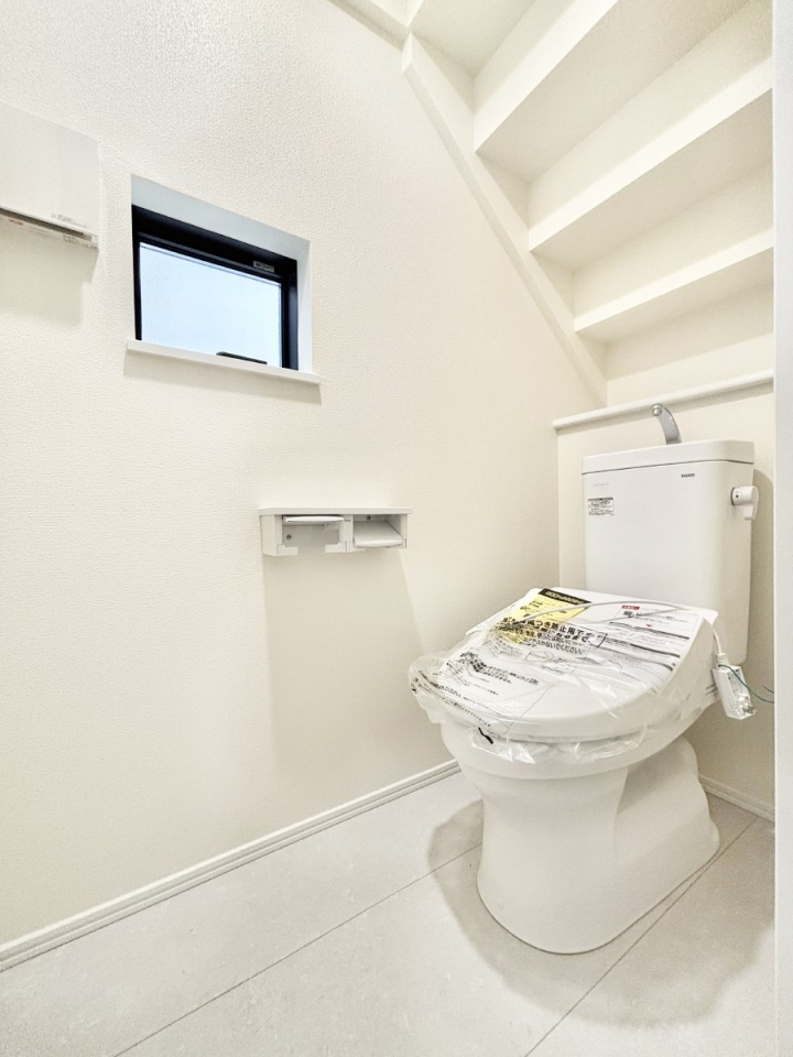 �g�C�� �g�C����1�K��2�K���ꂼ��ɔz�u����Ă��ĂƂĂ��֗��ł��B 