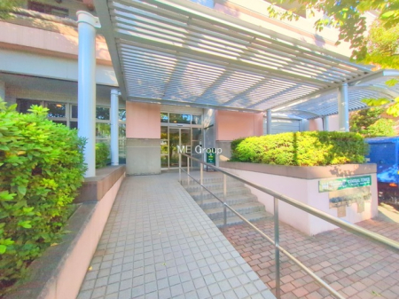 �G���g�����X -