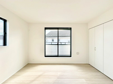 ���̑����� ���邢�o���R�j�[�T�C�h�ɗm����ݒu�B�ڊo�߂̗ǂ��Q���ɁB