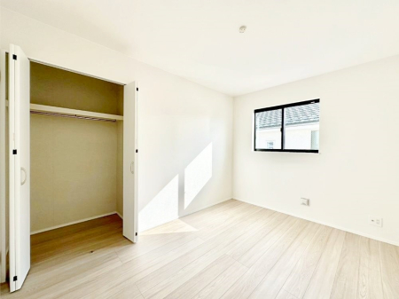 �q������ �q�������ɂ��������߂Ȏ��[�X�y�[�X�����Ղ�̋���