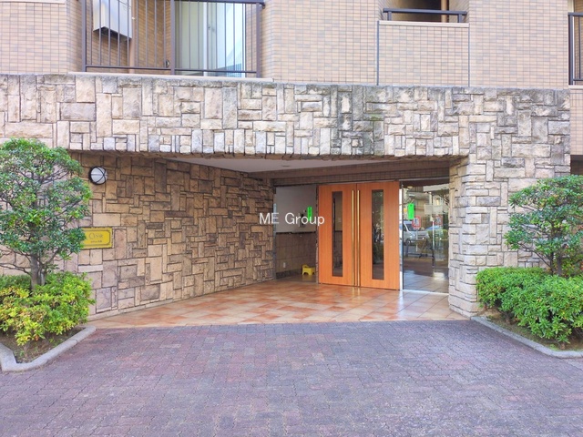 �G���g�����X -