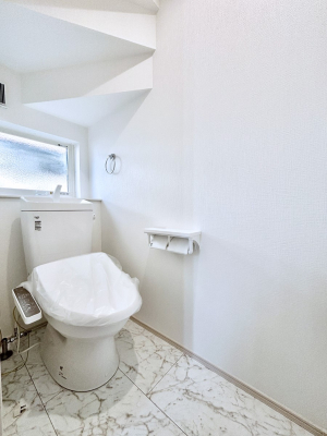 �g�C�� �g�C����1�K��2�K���ꂼ��ɔz�u����Ă��ĂƂĂ��֗��ł��B 