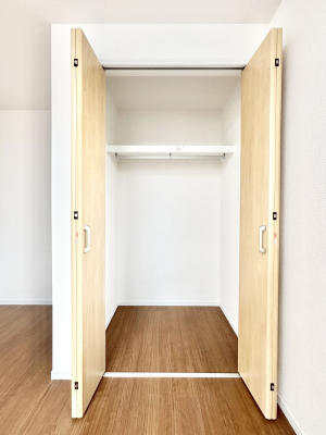 ���[ �����Ղ�̎��[�X�y�[�X�ŉ��K�ɕ�点���� 