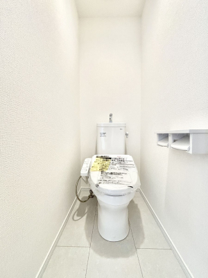 �g�C�� �g�C���͈��S�̂Q�ӏ��I���̃o�^�o�^������S�ł��B 