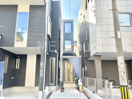 ���n�O�ώʐ^ �������ꂽ�O�ρA�㎿�ȏZ��Ԃ��L���鎺���͉i�����S���ĉ߂�����Z���ł��B 