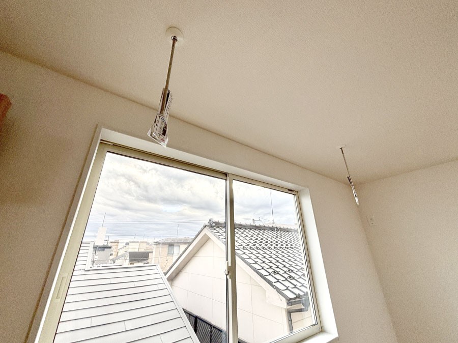 ���̑����� �����������|�[���B�~�J��ԕ��̎����ɑ劈�􂵂܂��B  