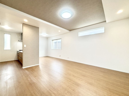 ���r���O �������������͋C�̂k�c�j�͉Ƒ��݂�Ȃ̉��K���  