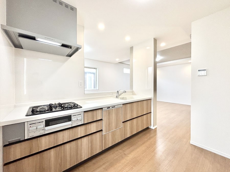 �L�b�`�� ���������Ȃ���ł����Ƒ��Ƃ̉�b���y���߂�ΖʃL�b�`��