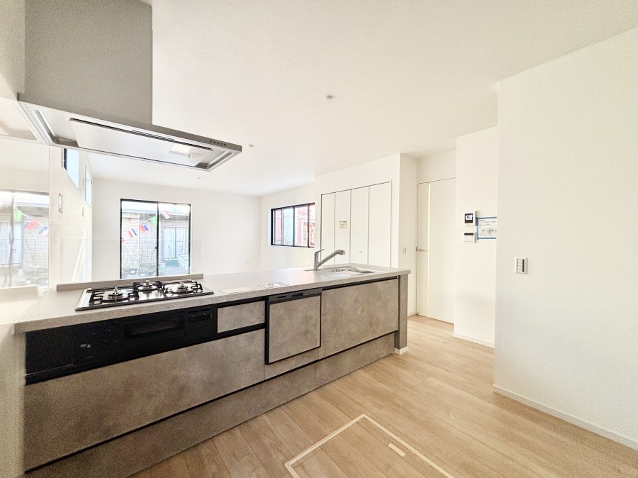 �L�b�`�� �������������I�ɁA�y�����I�V�X�e���L�b�`��  