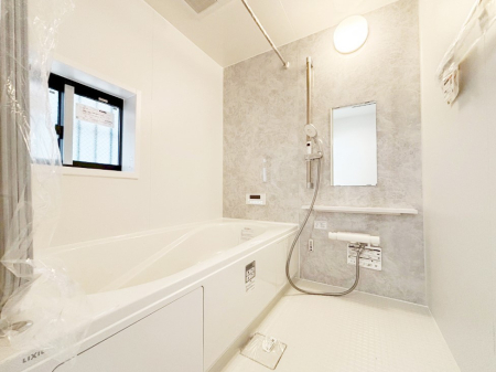 ���� ����̔�������Ă���閾�邢�������̂���o�X���[��