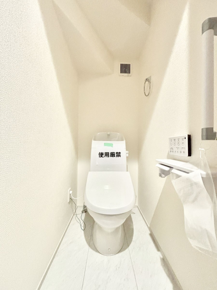 �g�C�� �g�C����1�K��2�K���ꂼ��ɔz�u����Ă��ĂƂĂ��֗��ł��B 