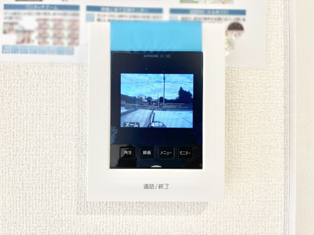 ���̑����� TV���j�^�[�t�C���^�[�t�H�����t���Ă��ăZ�L�����e�B�[��  