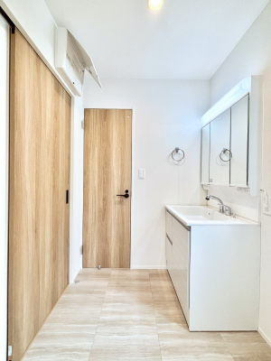 ̑ ̂KԂłB̐gxxCǂg܂B 