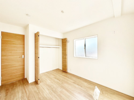 ���̑����� �i�`�������ȃt���[�����O�͂ǂ�ȃC���e���A�ɂ��}�b�`�B