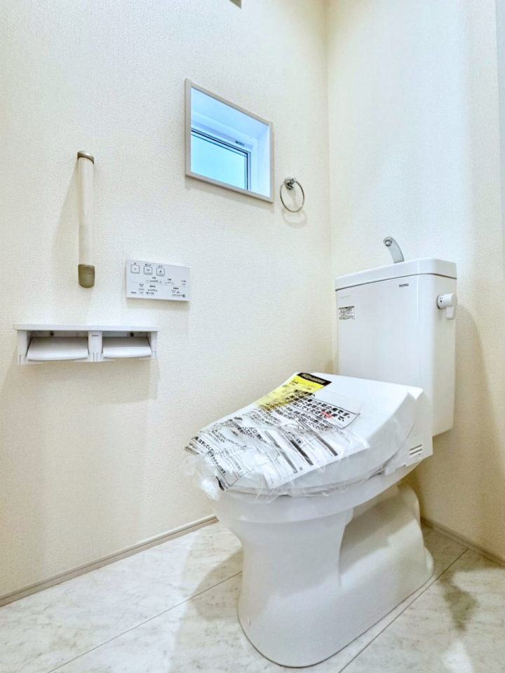 �g�C�� �g�C����1�K��2�K���ꂼ��ɔz�u����Ă��ĂƂĂ��֗��ł��B 