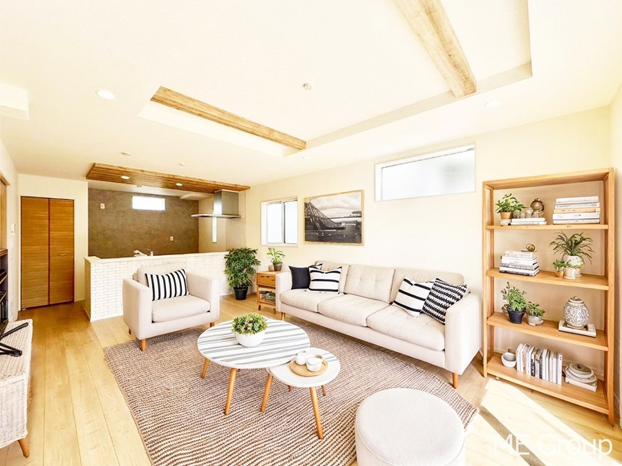 ���r���O �������������͋C�̂k�c�j�͉Ƒ��݂�Ȃ̉��K��ԁ��Ƌ��CG�ł�