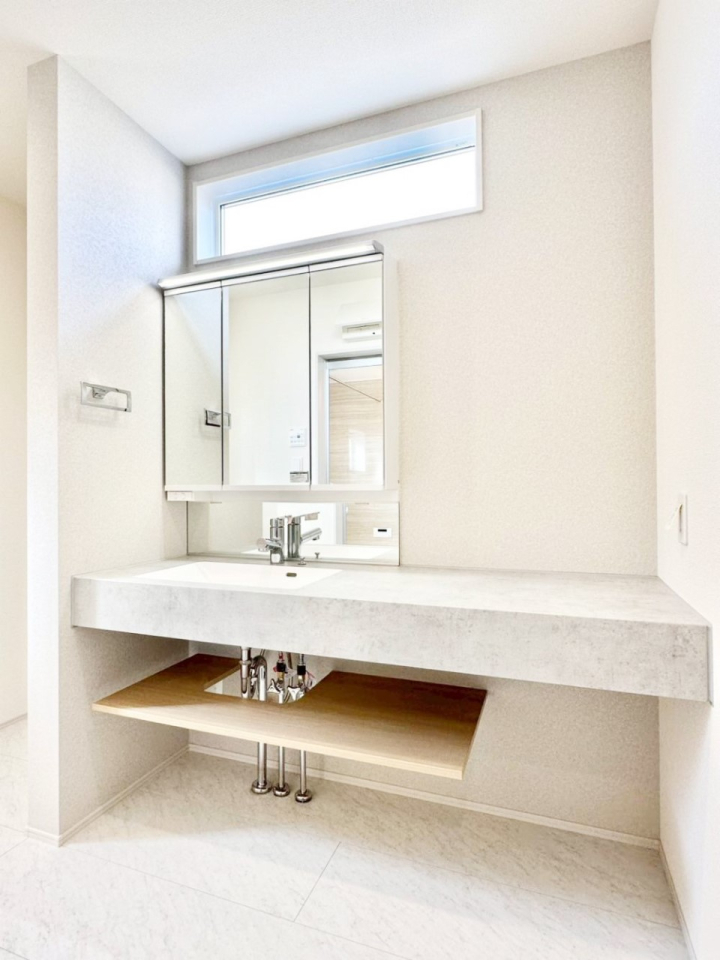 ���ʑ�E���ʏ� �@�\���ɗD�ꂽ���ʉ��ϑ�