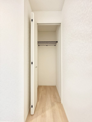 ���� ���փz�[���ɂ��N���[�[�b�g���������Ă��܂�