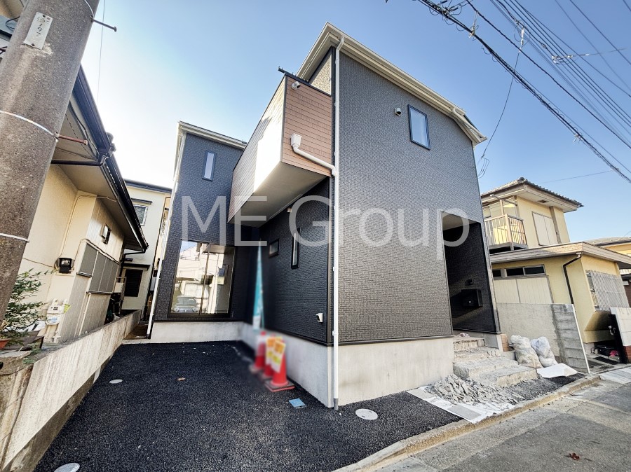 ӊ wZ 700m VsЎRwZ